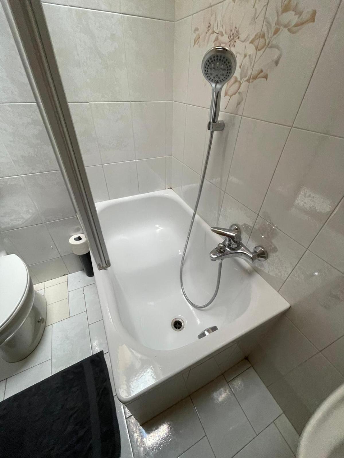 Picchio Rosso - Stanza Privata Con Bagno In Val Di Fassa Otel Pera Dış mekan fotoğraf